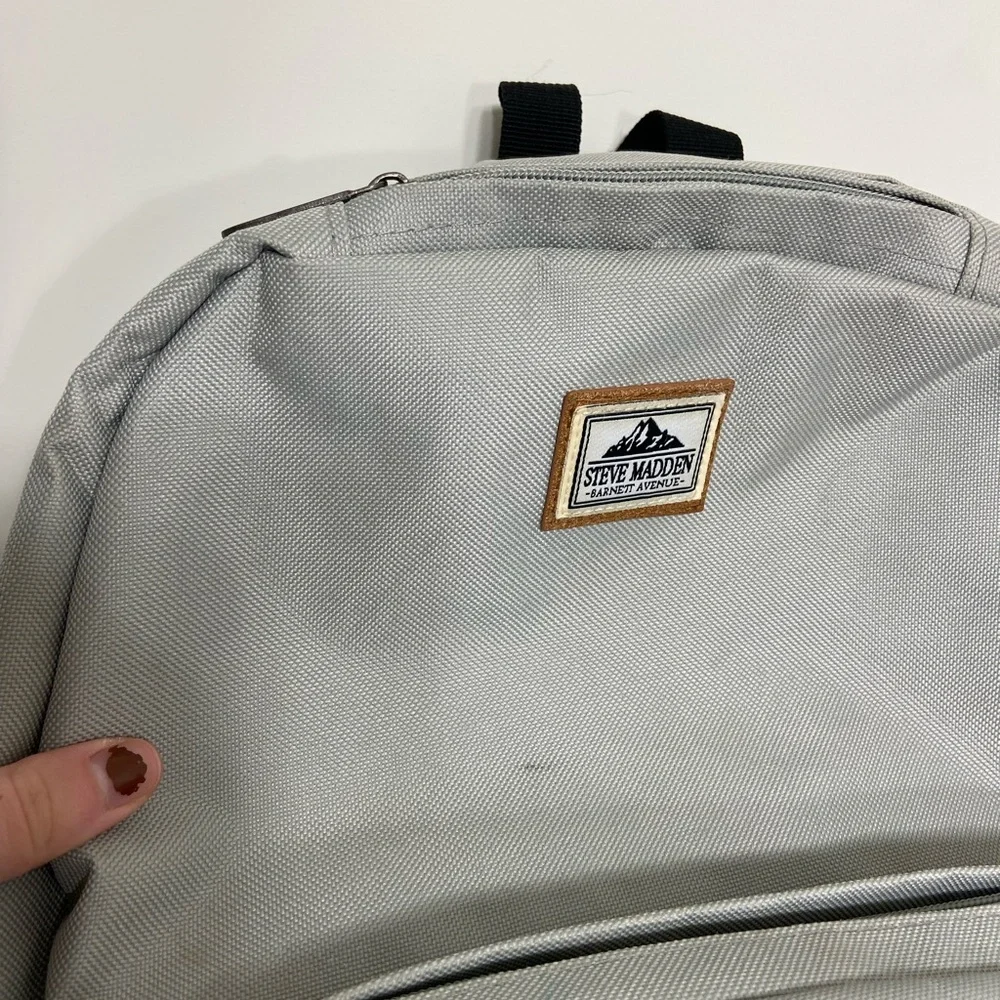 Steve Madden Barnett Avenue gray canvas pocket adjustable strap lined‎ backpack